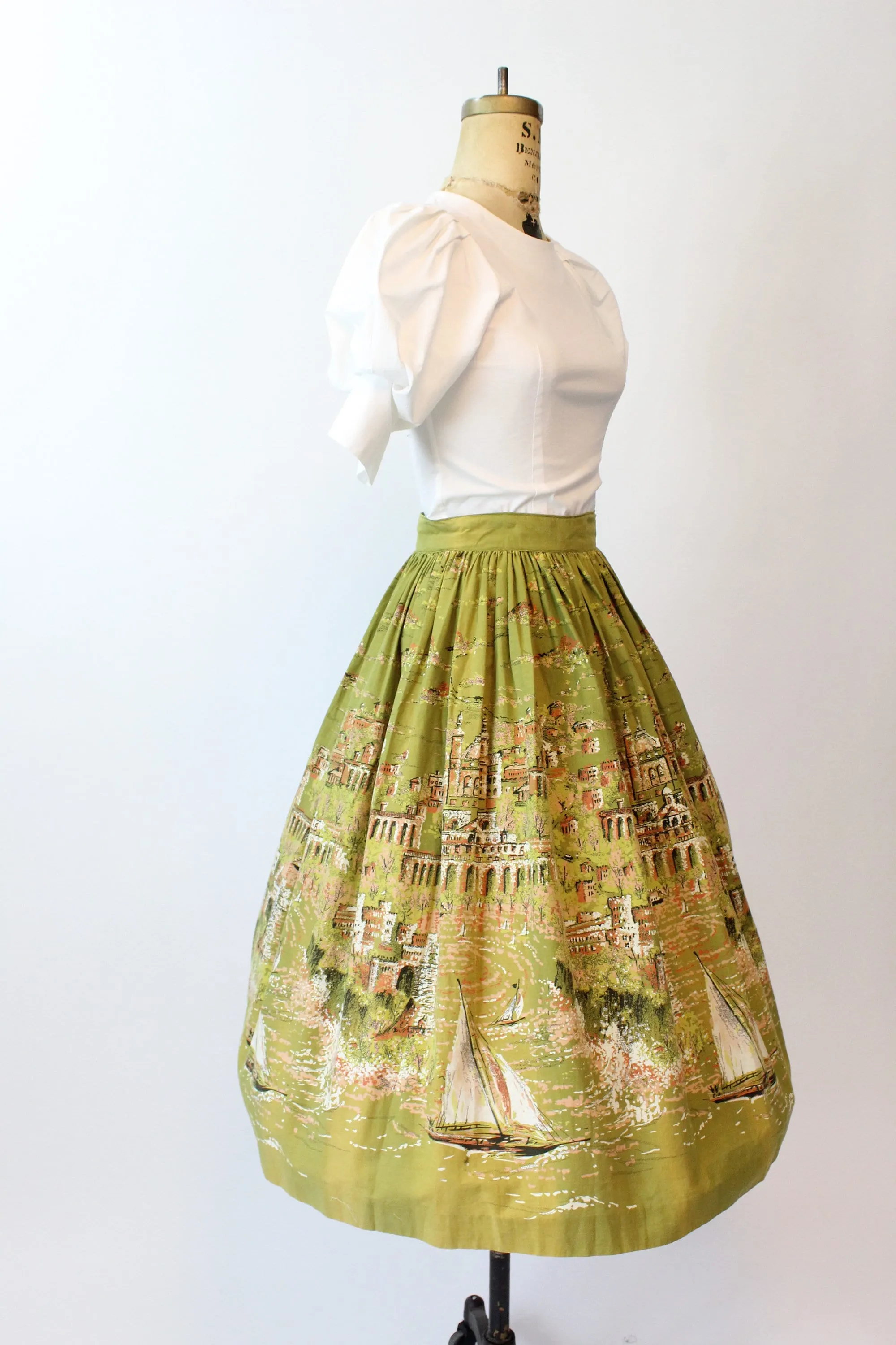 1950s EUROPEAN VILLAGE novelty print skirt small | new spring summer