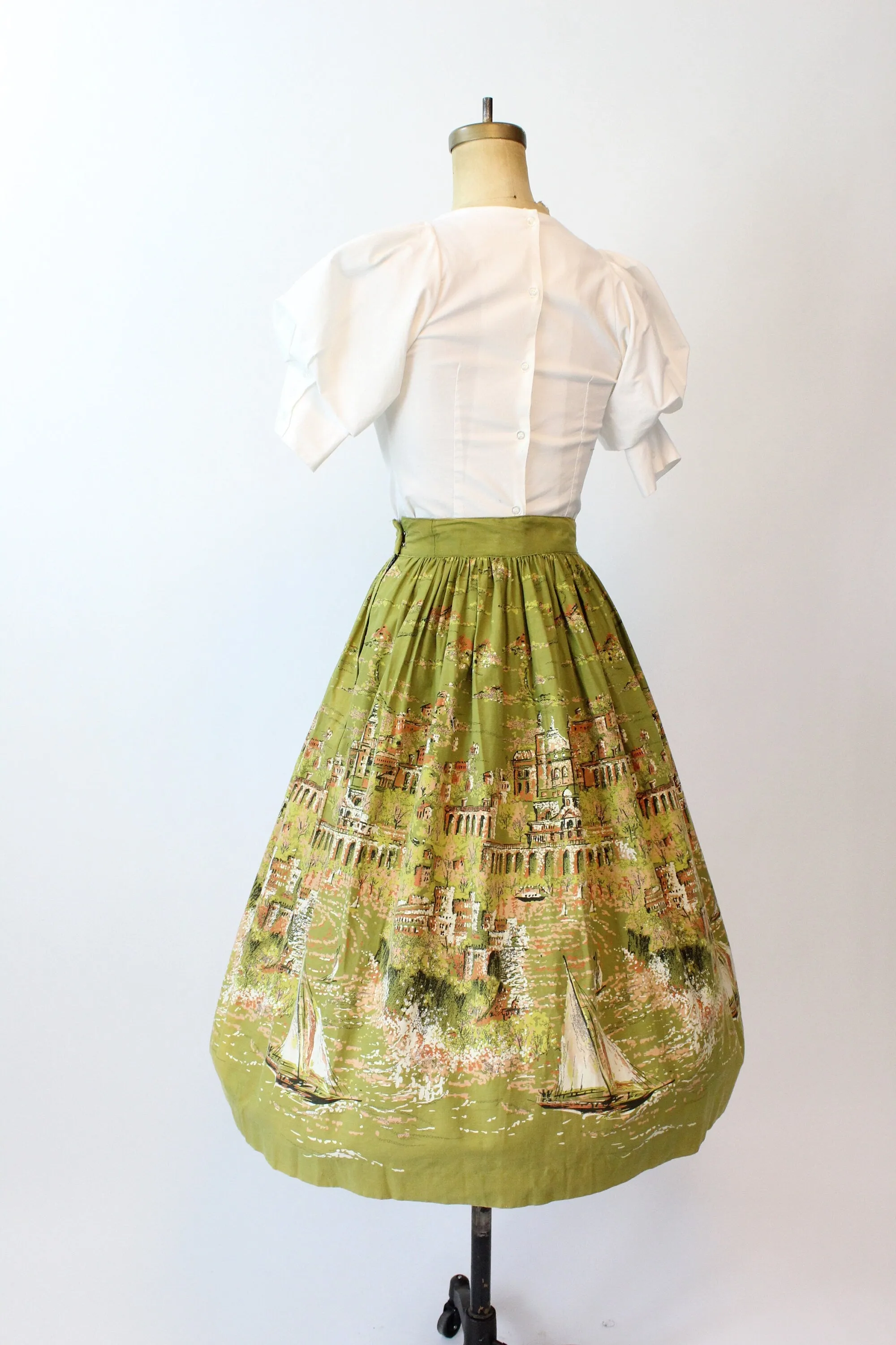 1950s EUROPEAN VILLAGE novelty print skirt small | new spring summer