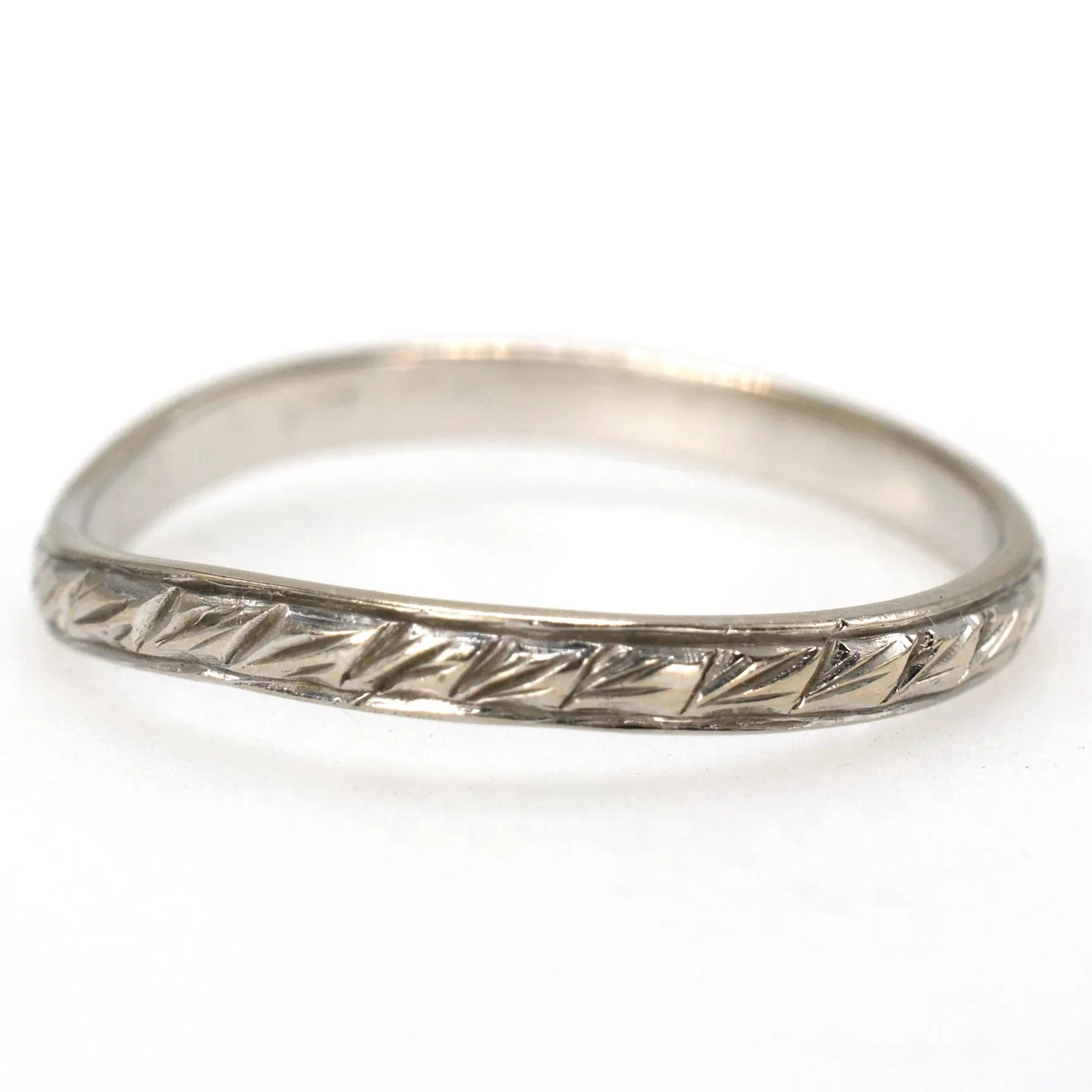 2.2 mm Engraved 14K White Gold Contoured Band