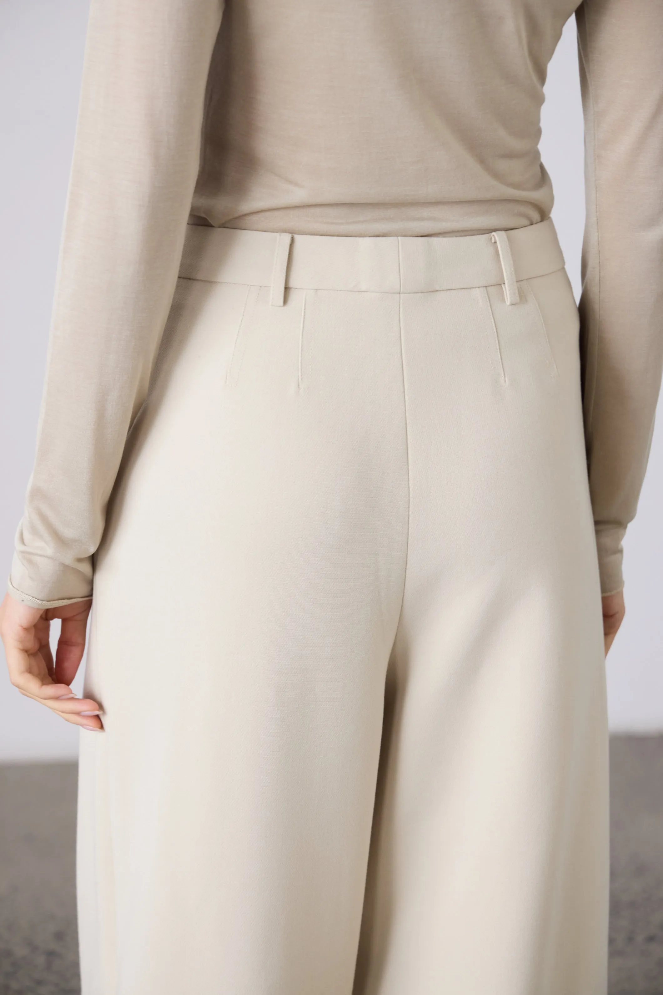 Britta Barrel Leg Trouser - Bone