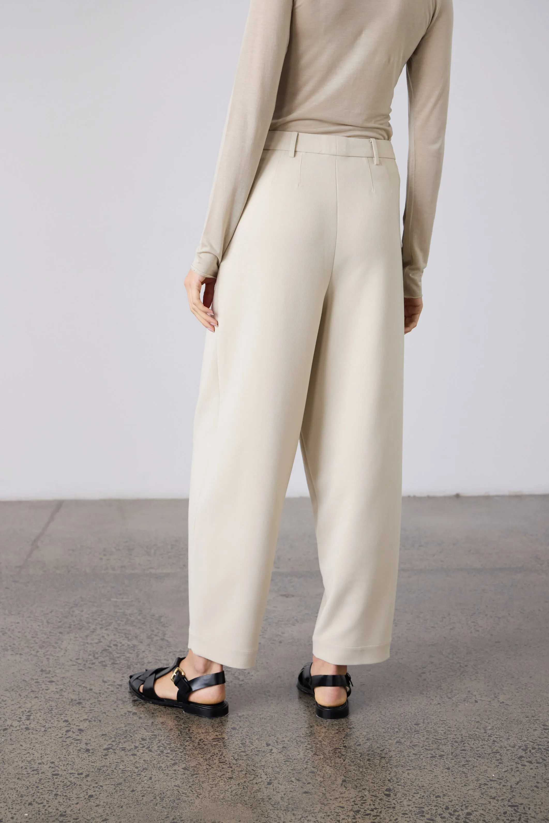 Britta Barrel Leg Trouser - Bone