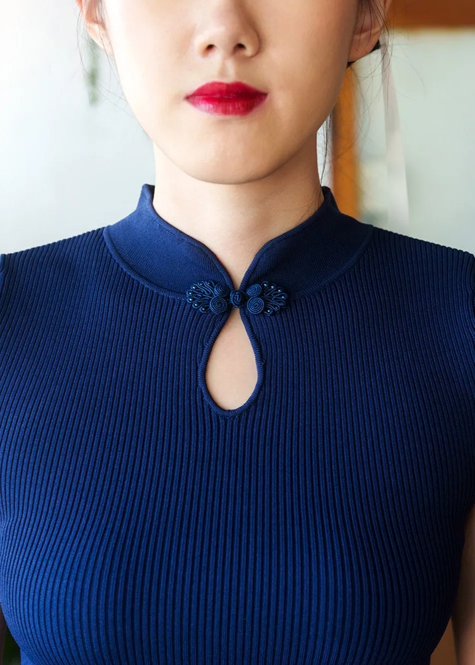 Cap Sleeve Knitted Keyhole Top (Dark Blue)