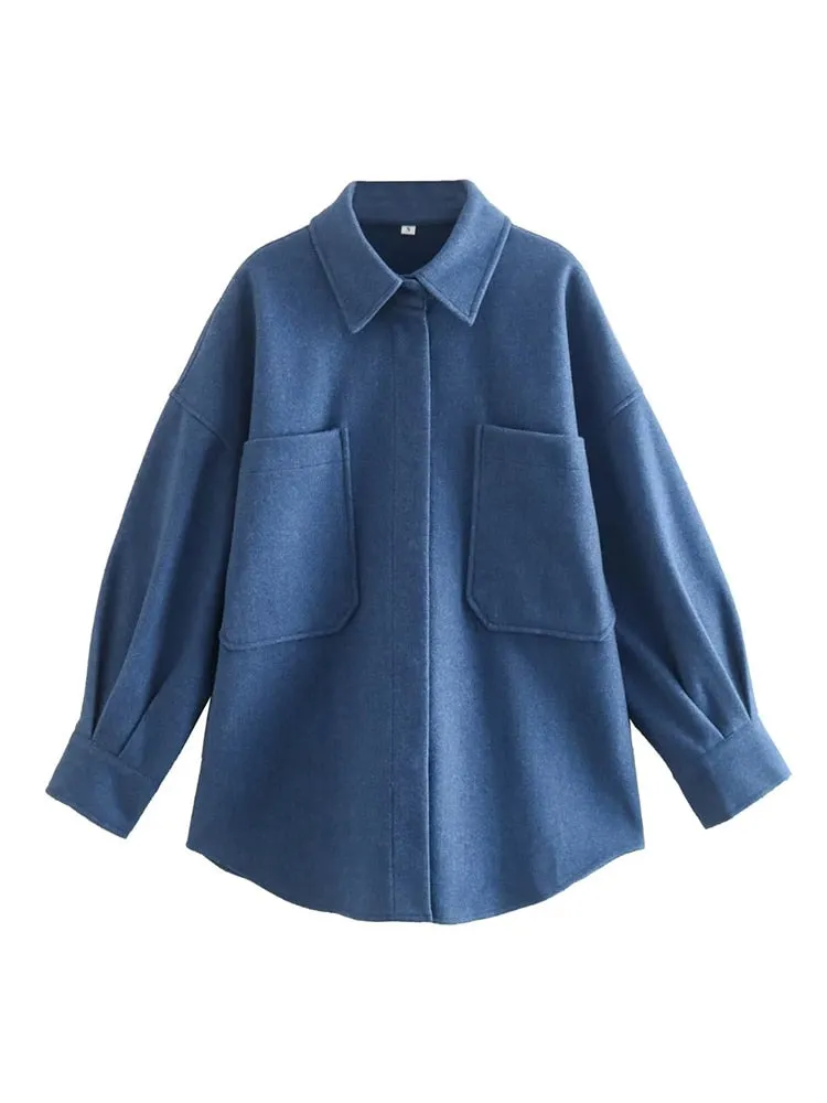 Casual long-sleeved blouse with pockets - Comfortable and versatile - Stylish design for modern women