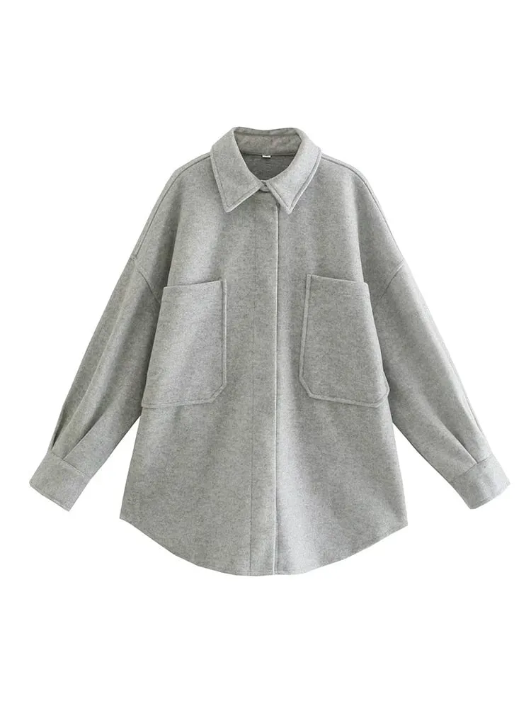 Casual long-sleeved blouse with pockets - Comfortable and versatile - Stylish design for modern women
