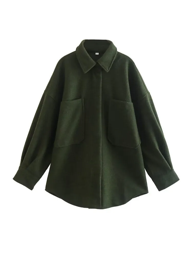 Casual long-sleeved blouse with pockets - Comfortable and versatile - Stylish design for modern women