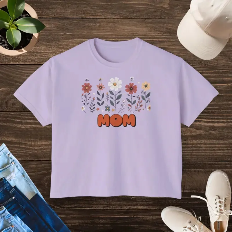Chic Boxy Fit Women’s Tee Flowers for Cool Casual Style