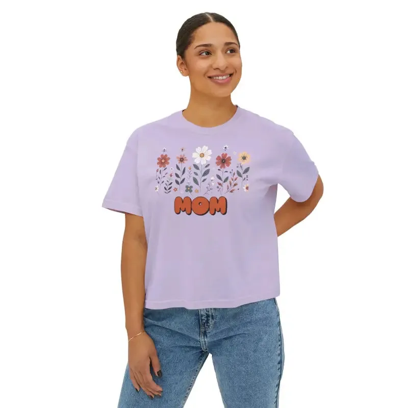 Chic Boxy Fit Women’s Tee Flowers for Cool Casual Style