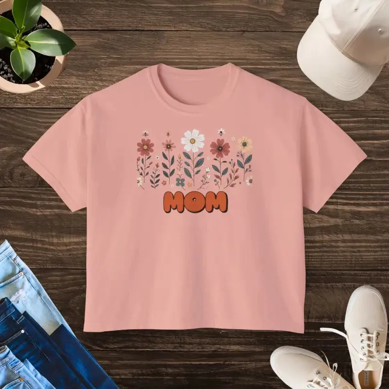 Chic Boxy Fit Women’s Tee Flowers for Cool Casual Style