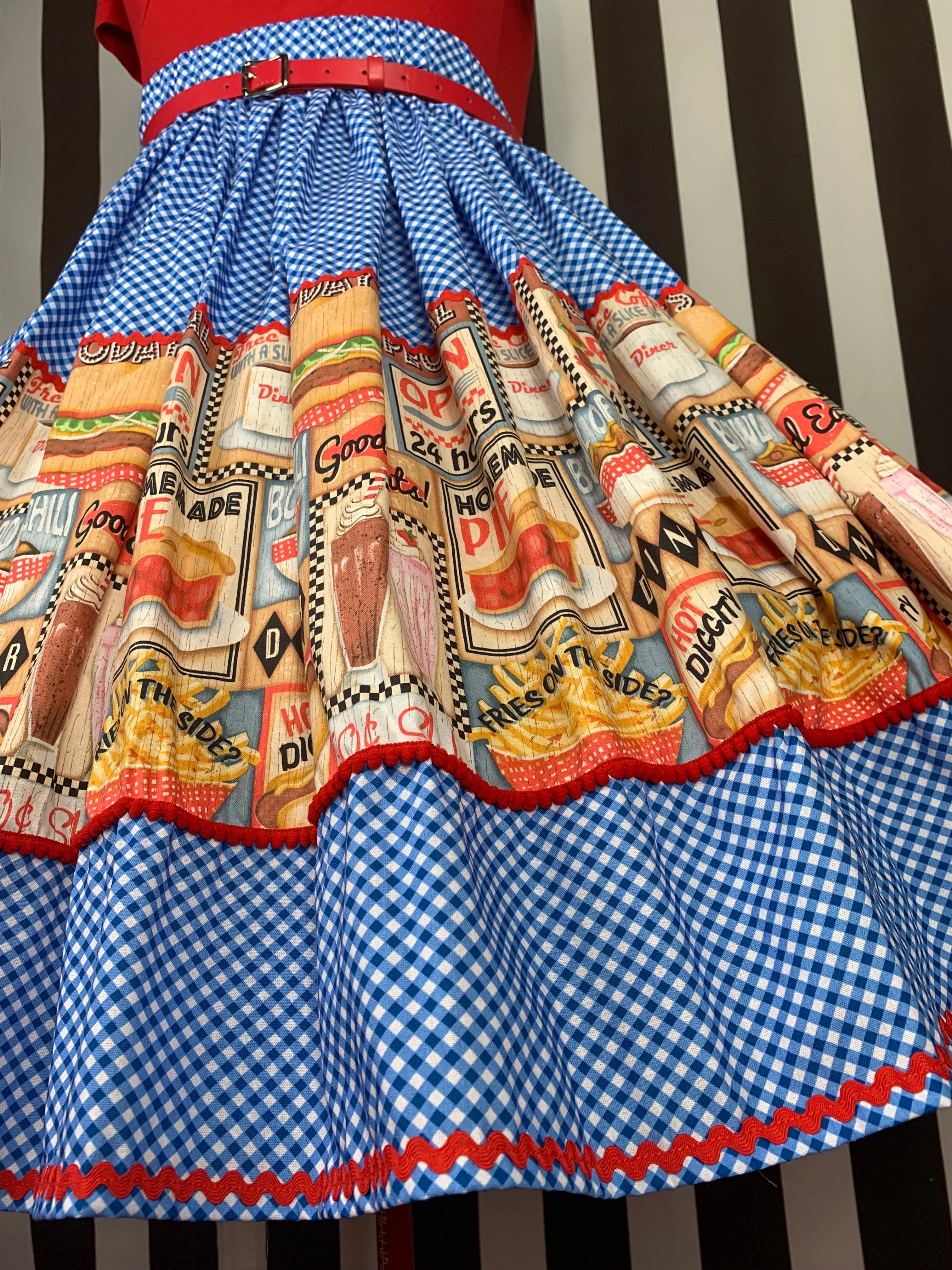 Diner print skirt