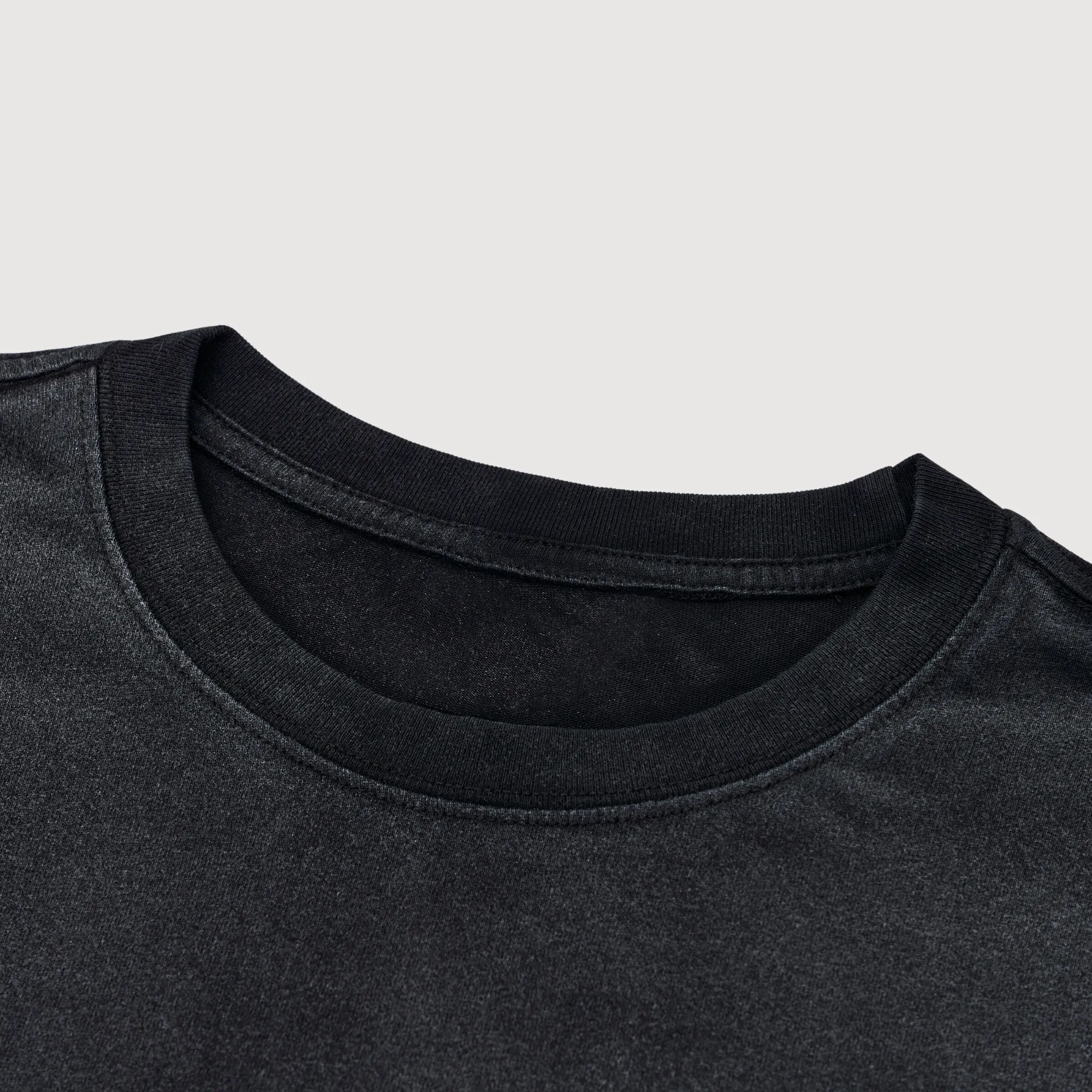 Dyed Black T-Shirt x Drop Shoulder Oversized T-Shirt