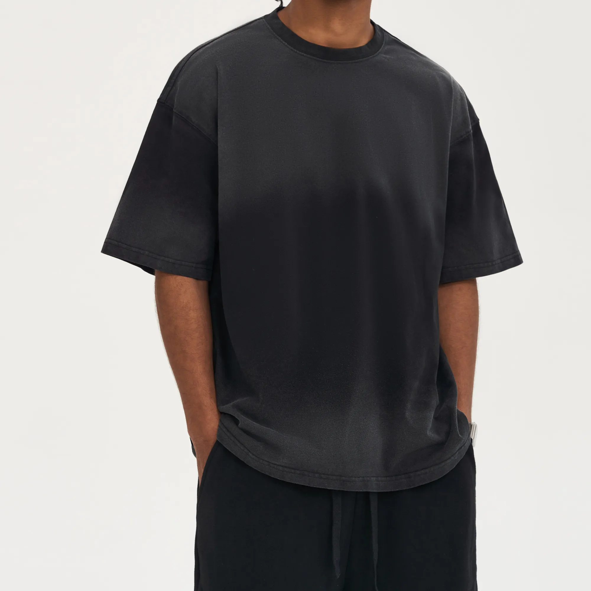Dyed Black T-Shirt x Drop Shoulder Oversized T-Shirt
