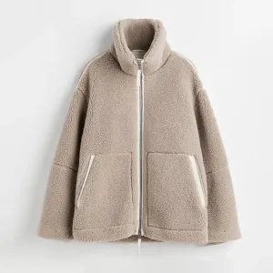 Elegant and cozy women's teddy winter coat for warmth