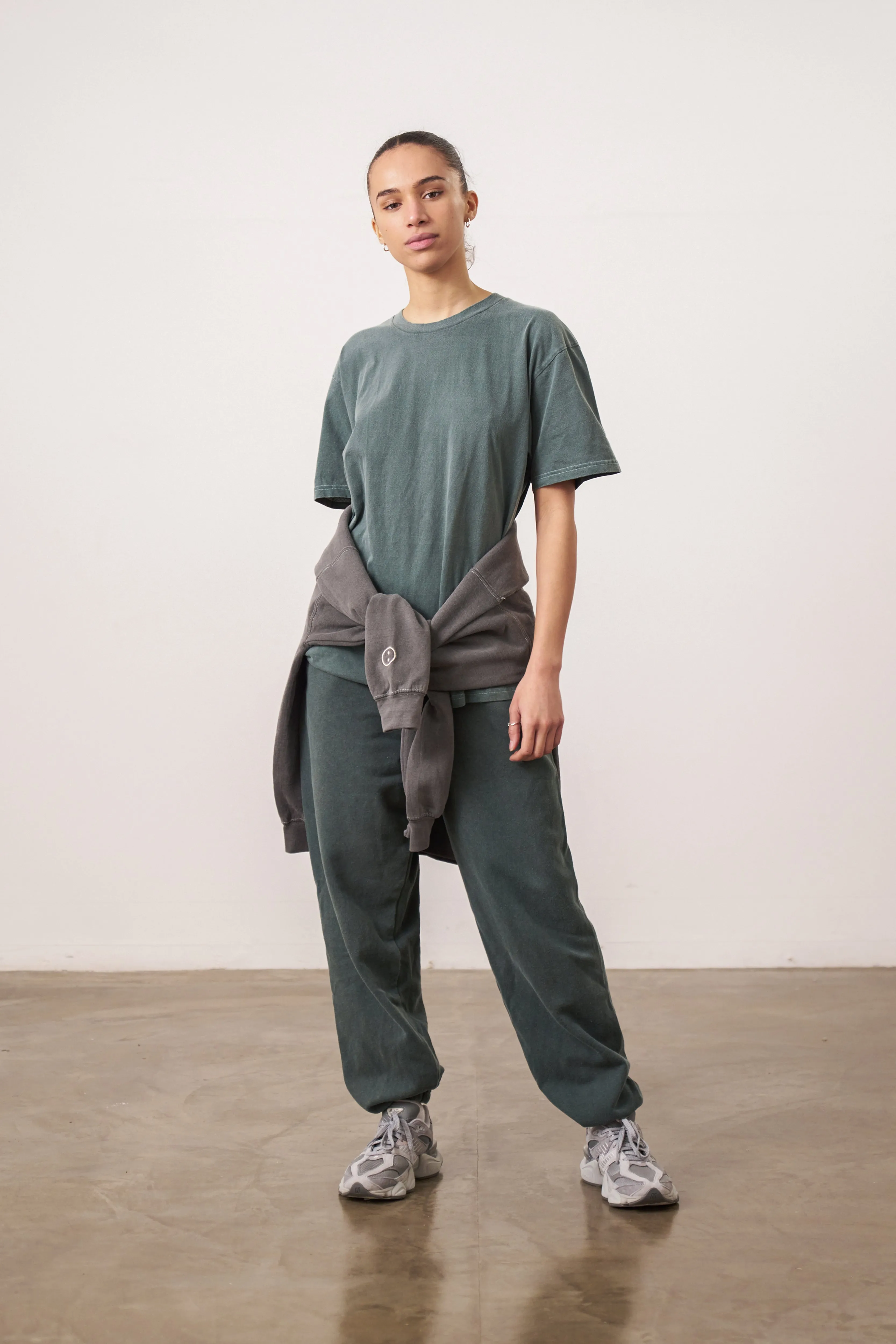 Essentials Vintage Washed Tee - Forest