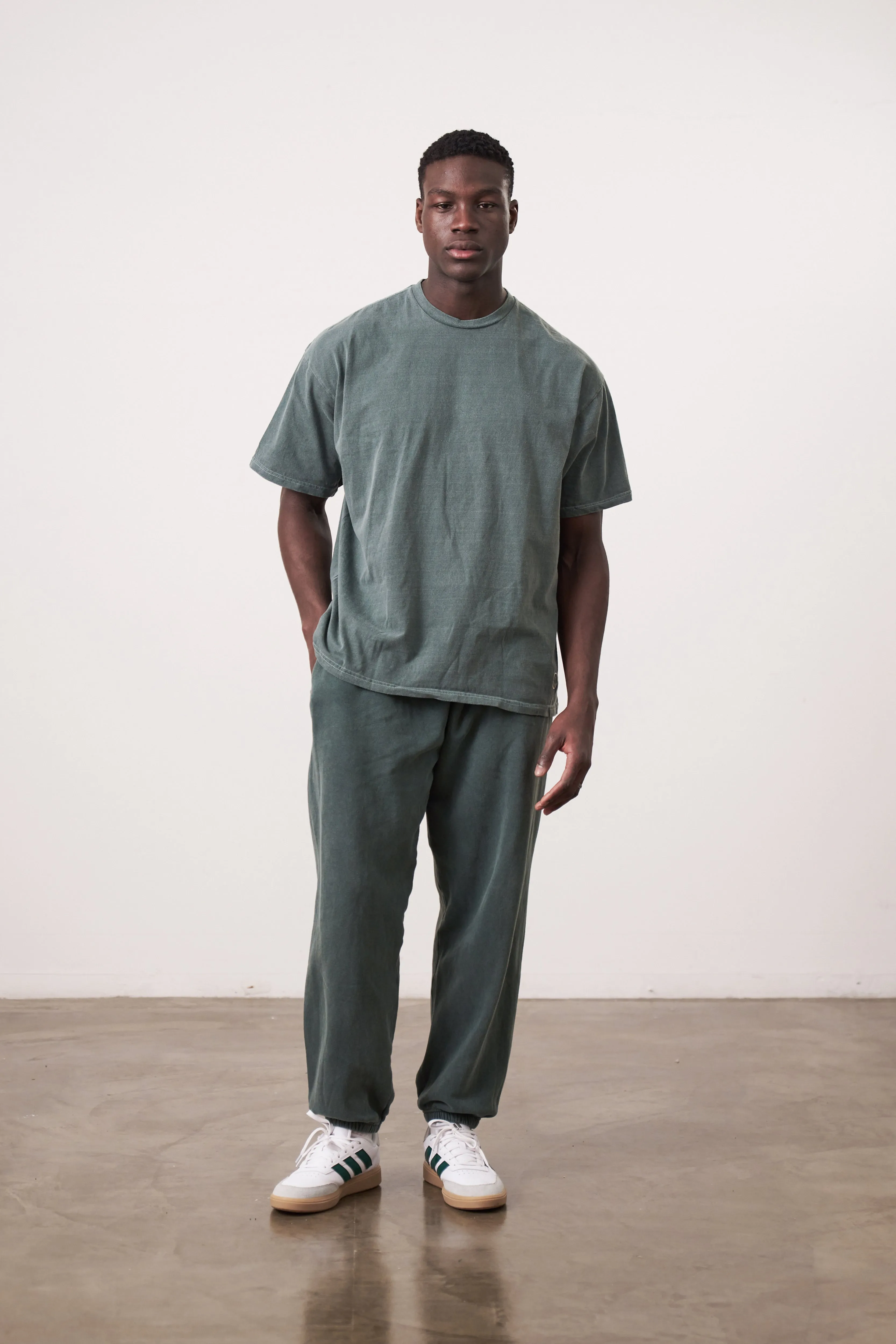 Essentials Vintage Washed Tee - Forest