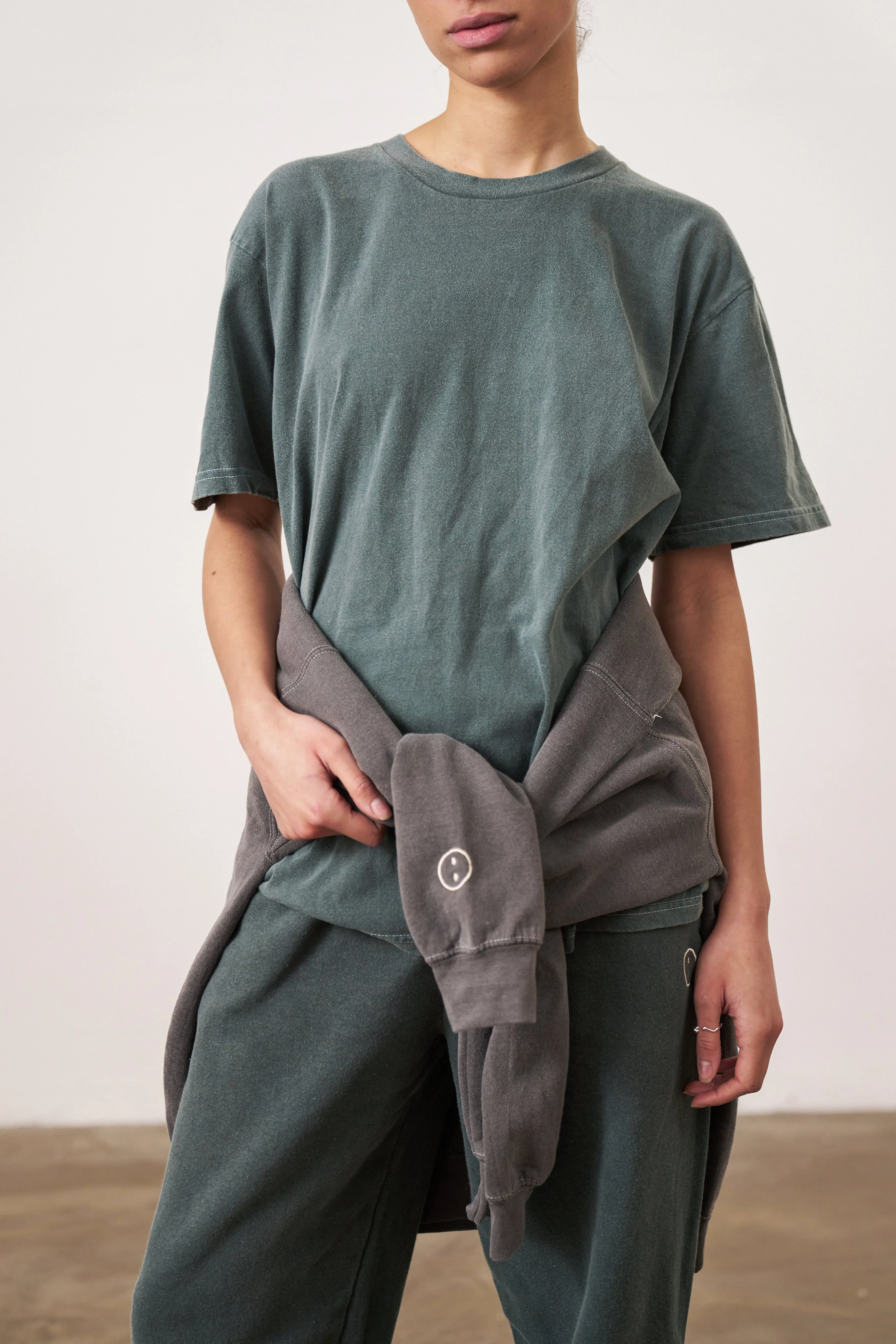 Essentials Vintage Washed Tee - Forest