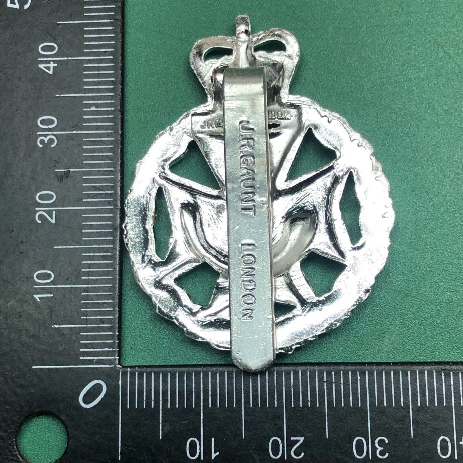 Genuine British Army Cap Badge - Green Jackets Brigade