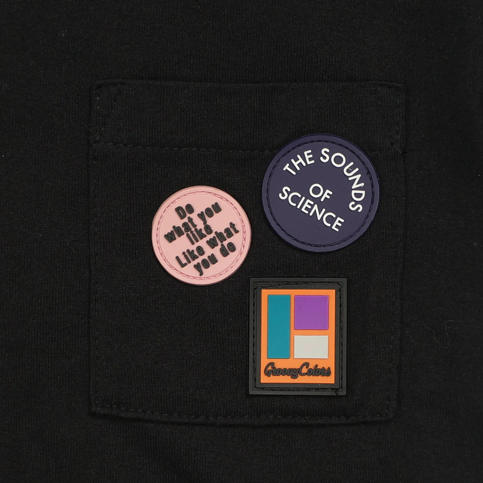 GROOVY COLORS T-SHIRTS