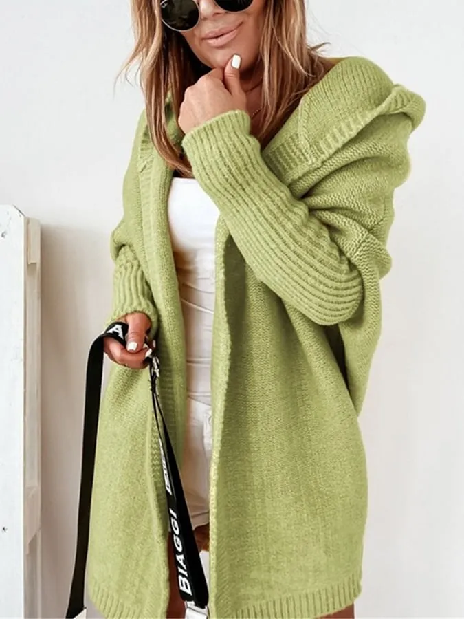 Half-length hooded jacket with plain seams - Lightweight and breathable material - Lightweight and breathable material