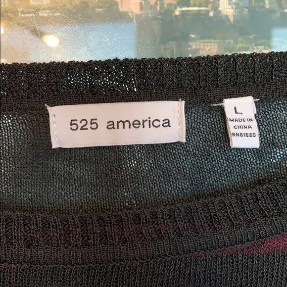 💕HP💕525 America black and white Striped sweater