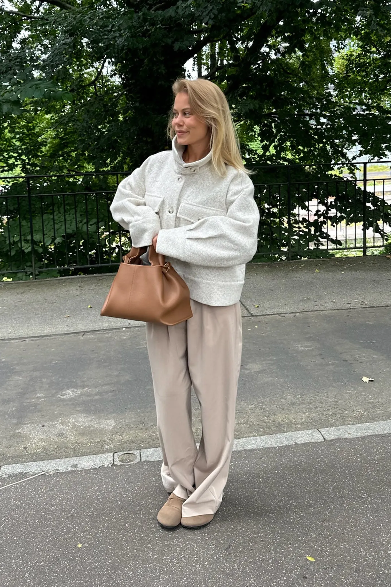 LauraIC Jakke - Sand Meleret