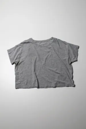 Lululemon heathered grey ‘cortes’ cropped t shirt, no size. fits like 6 (loose fit)