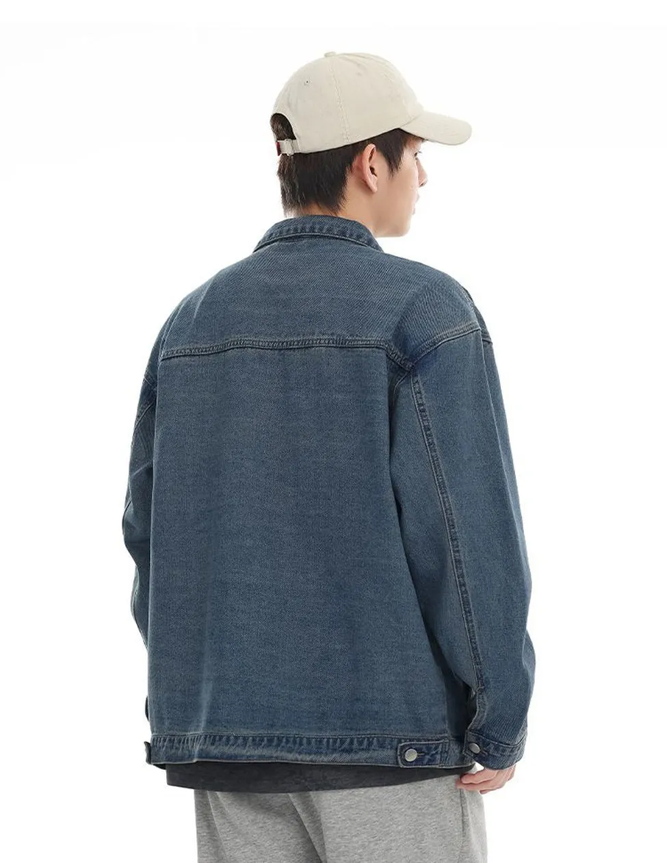 Men’s Relaxed-Fit Trucker Jacket with Flap Pocket