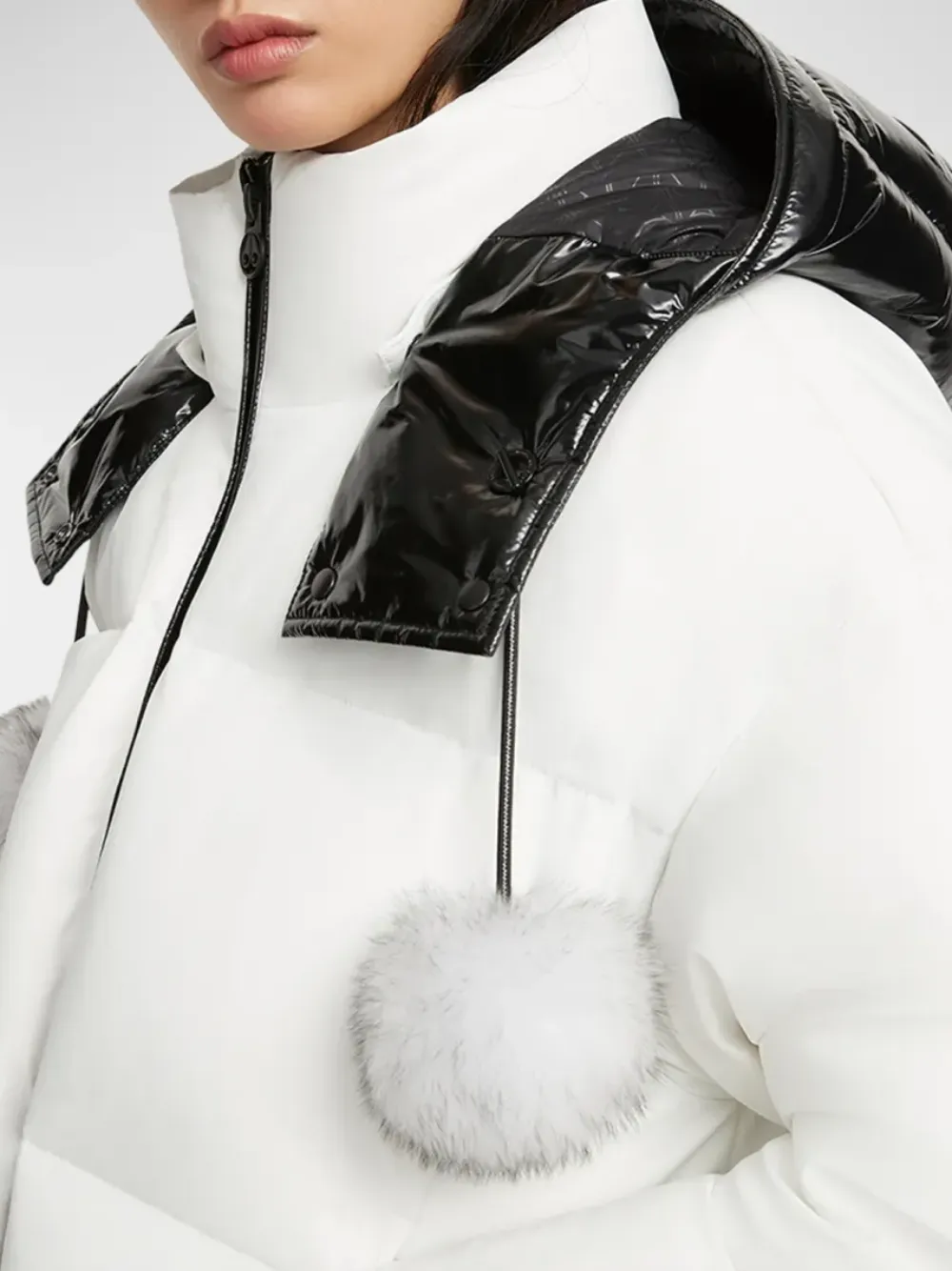 Moose Knuckles Macpeth Crop Puffer Jacket Milky Way