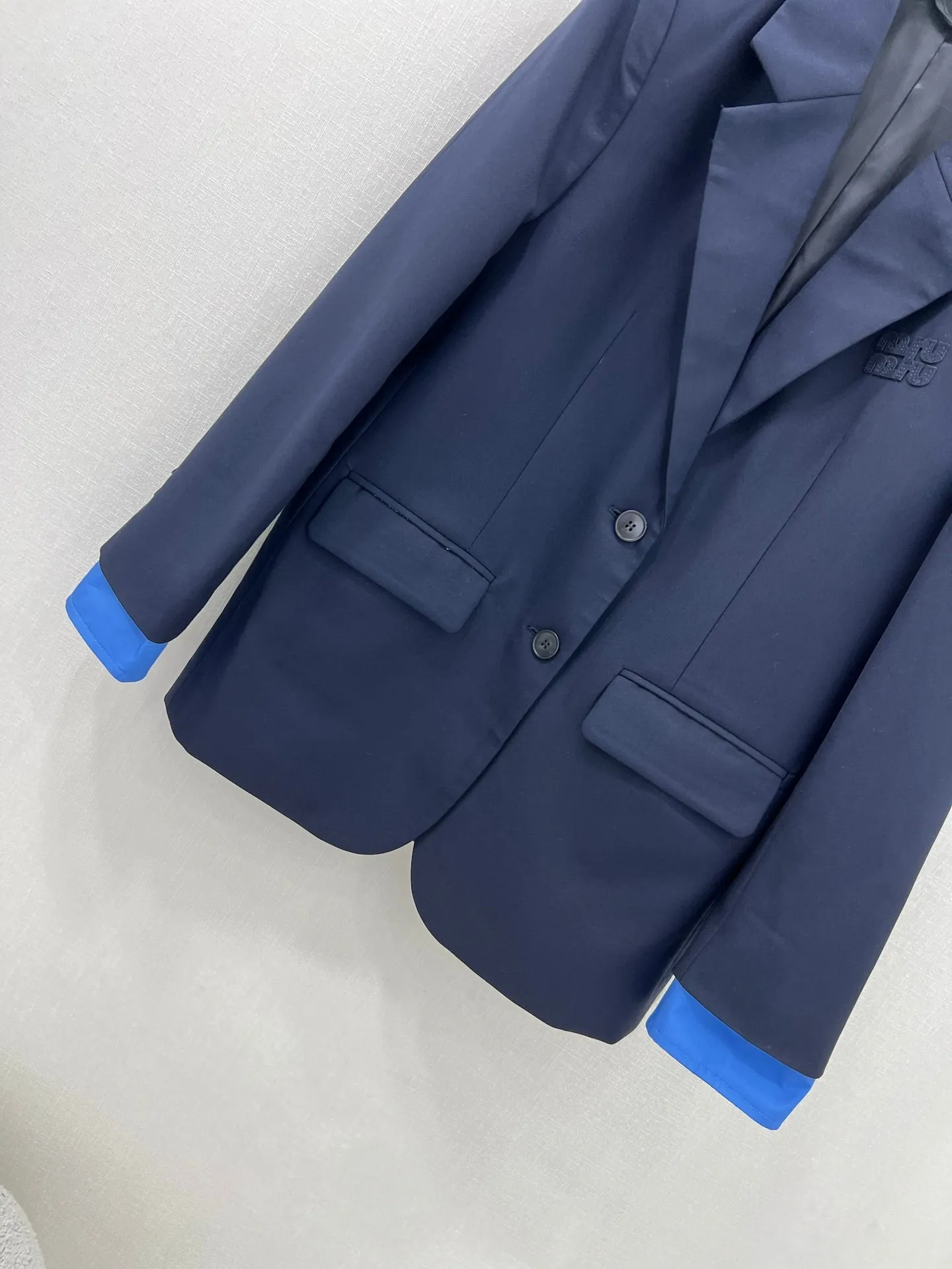 MU 25 new blazer