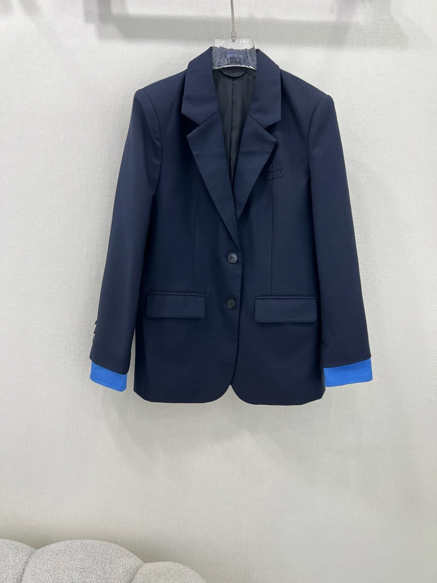 MU 25 new blazer