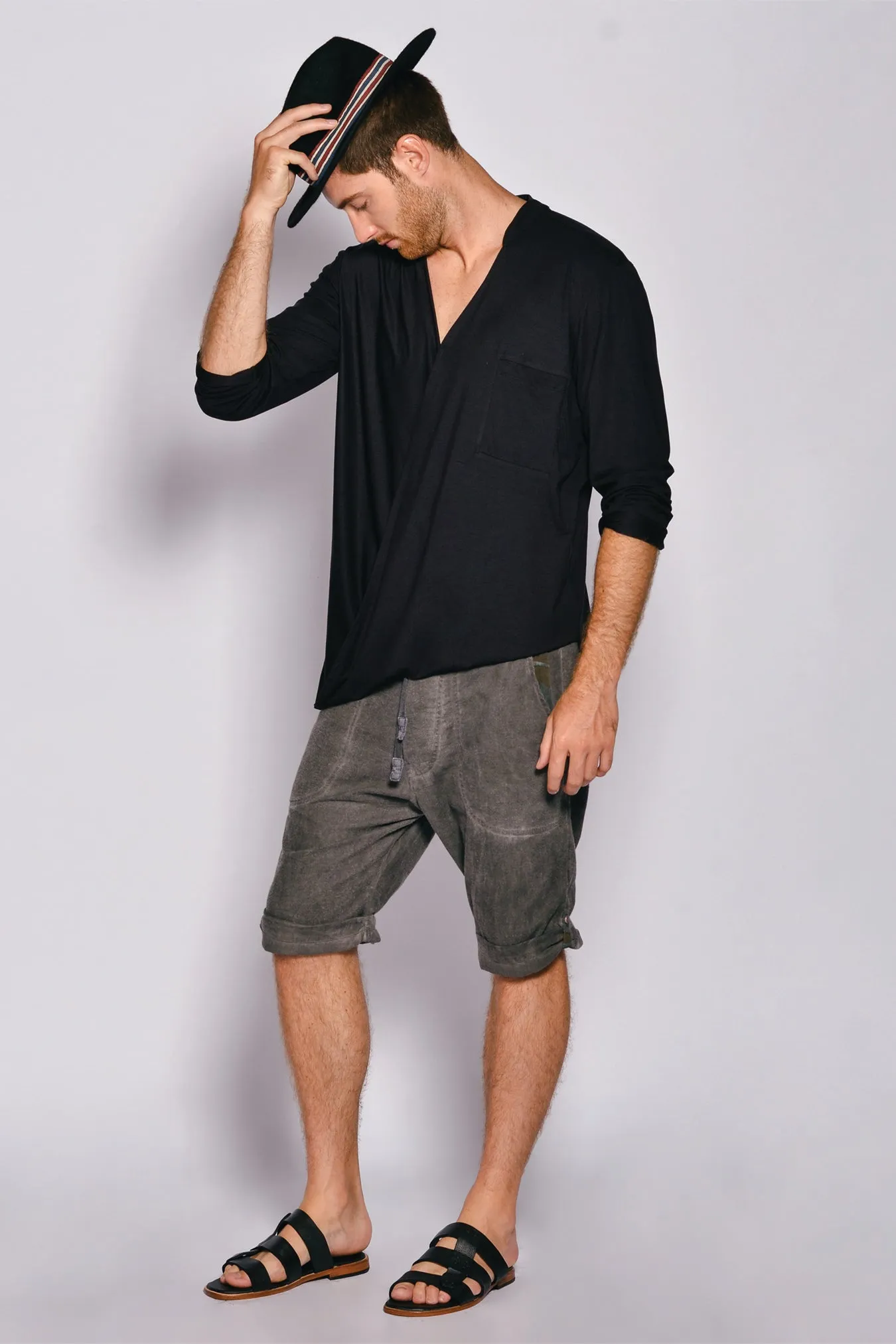 Negro Crossover T-Shirt