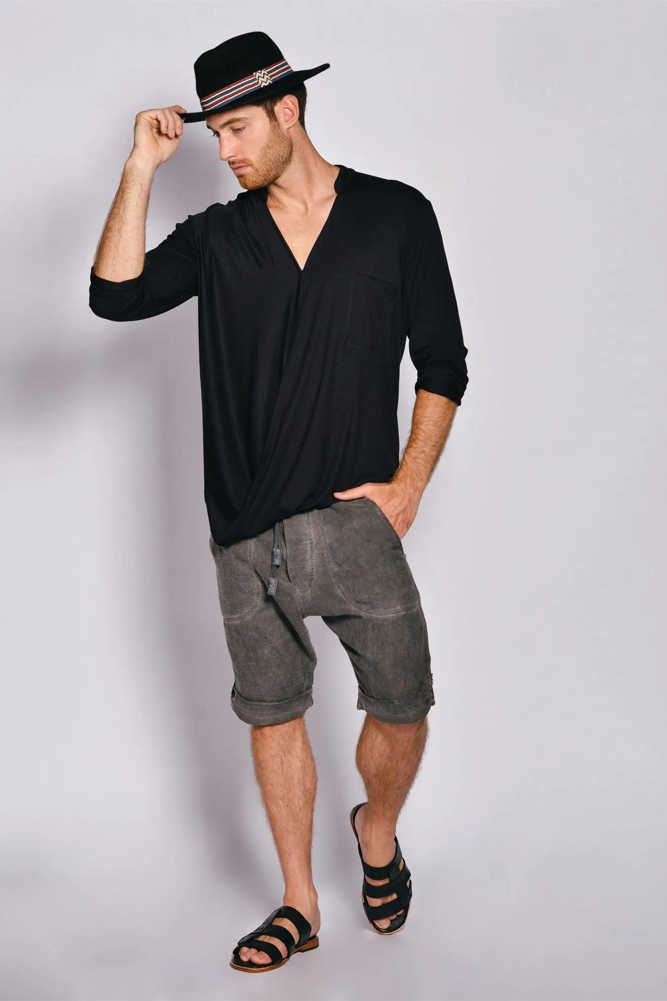 Negro Crossover T-Shirt