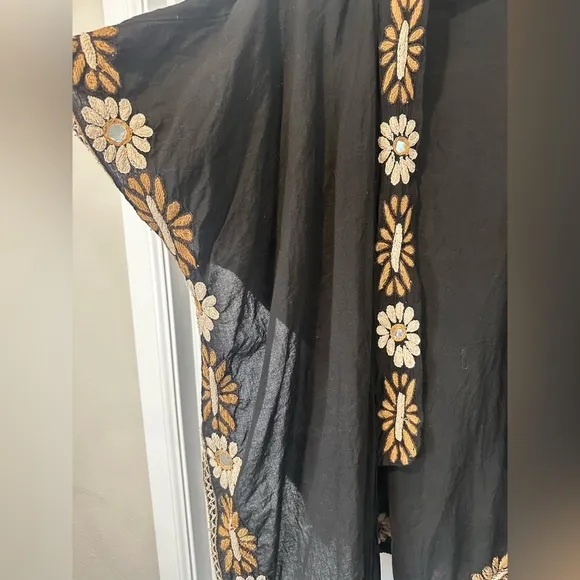 Raga Womens Black Floral Embroidered Open FrontCardigan Kimono - EUC