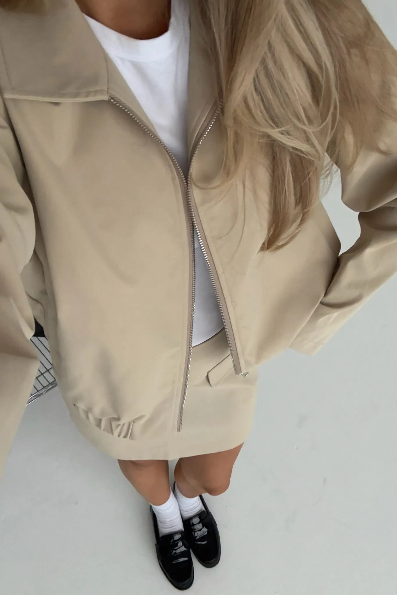 SarahIC Kort Jakke - Beige