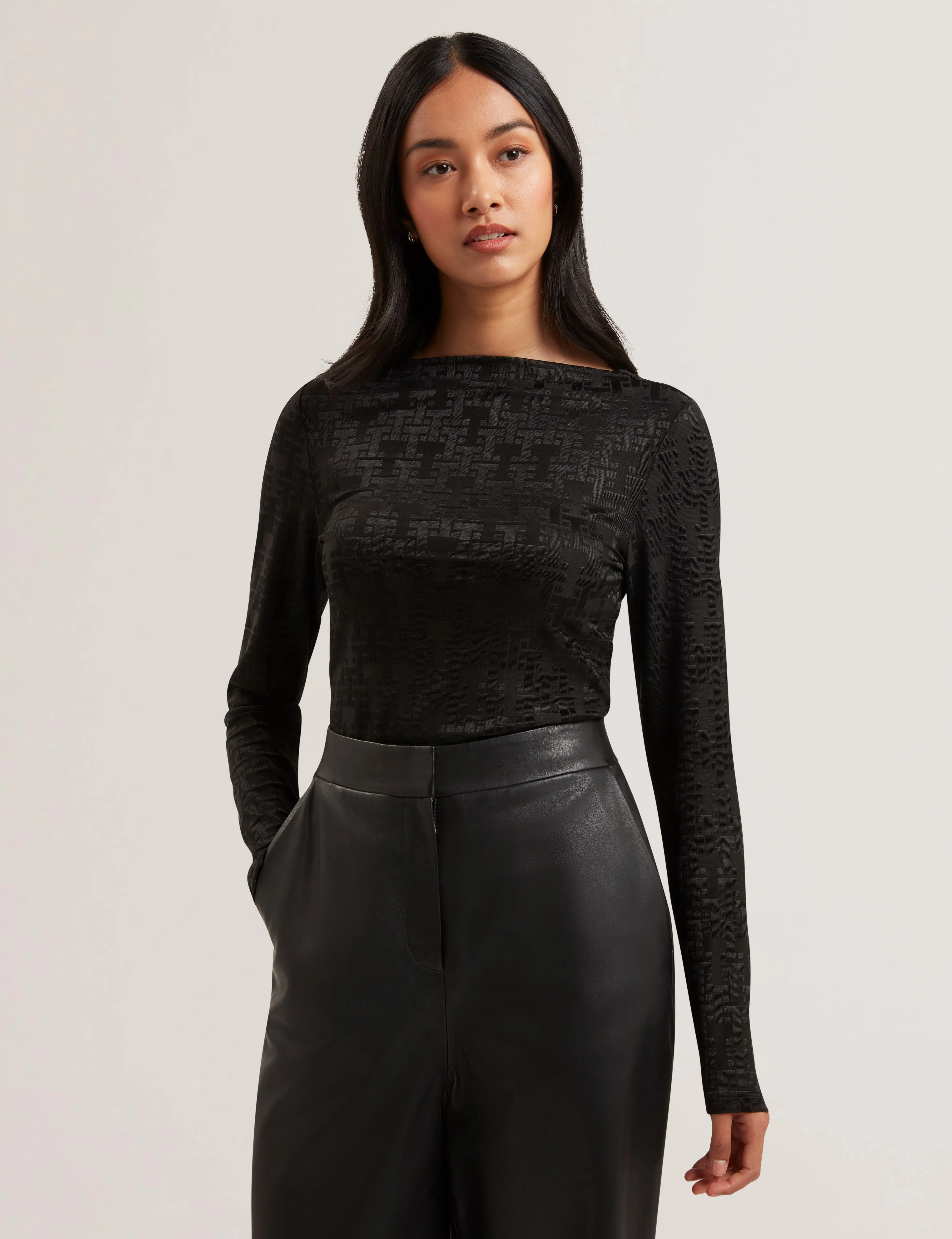 Taliha Jacquard T Long Sleeve Fitted Top Black