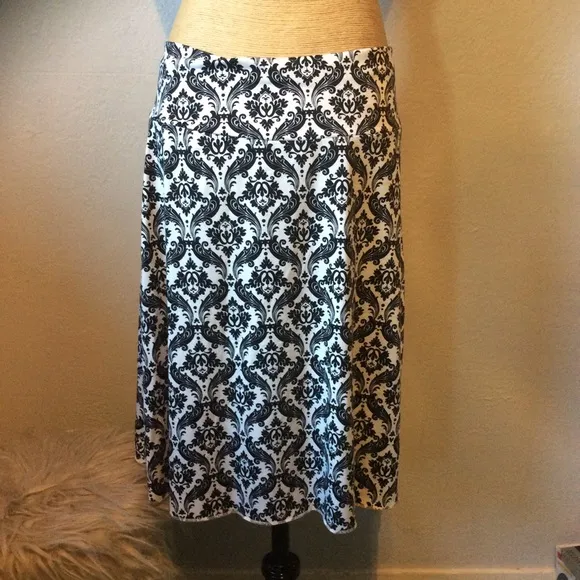 Tranquility Set of 2 Skirts Black/White &amp; Blue/White Elastic Waist Skirts Sz M
