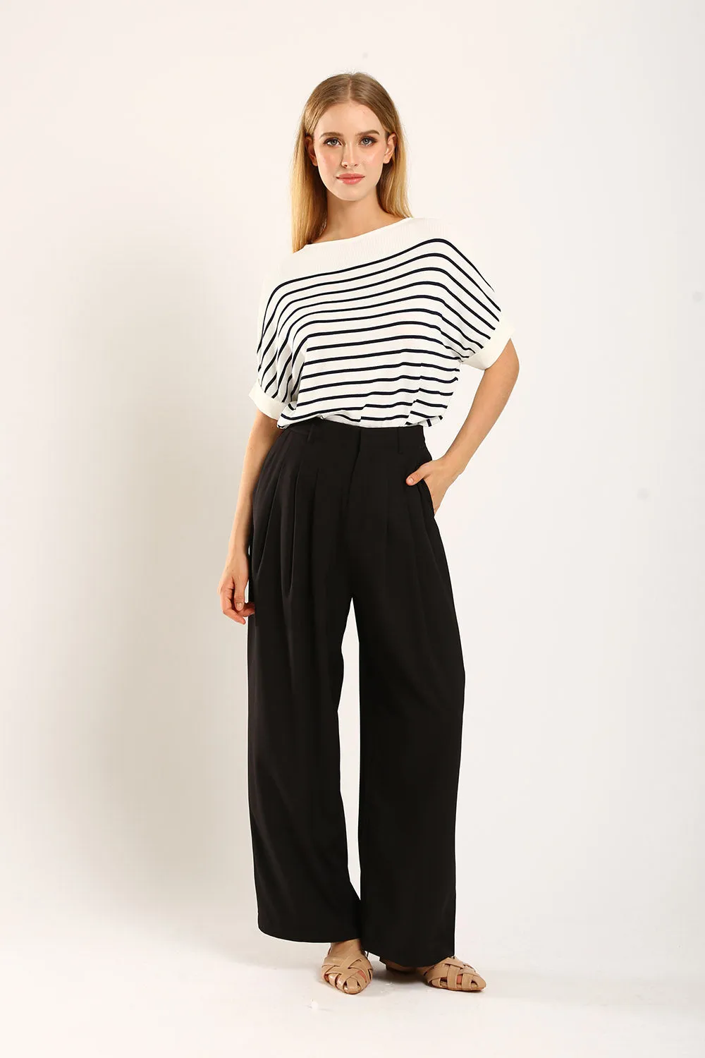 Valeina Contrast Knit Top in White