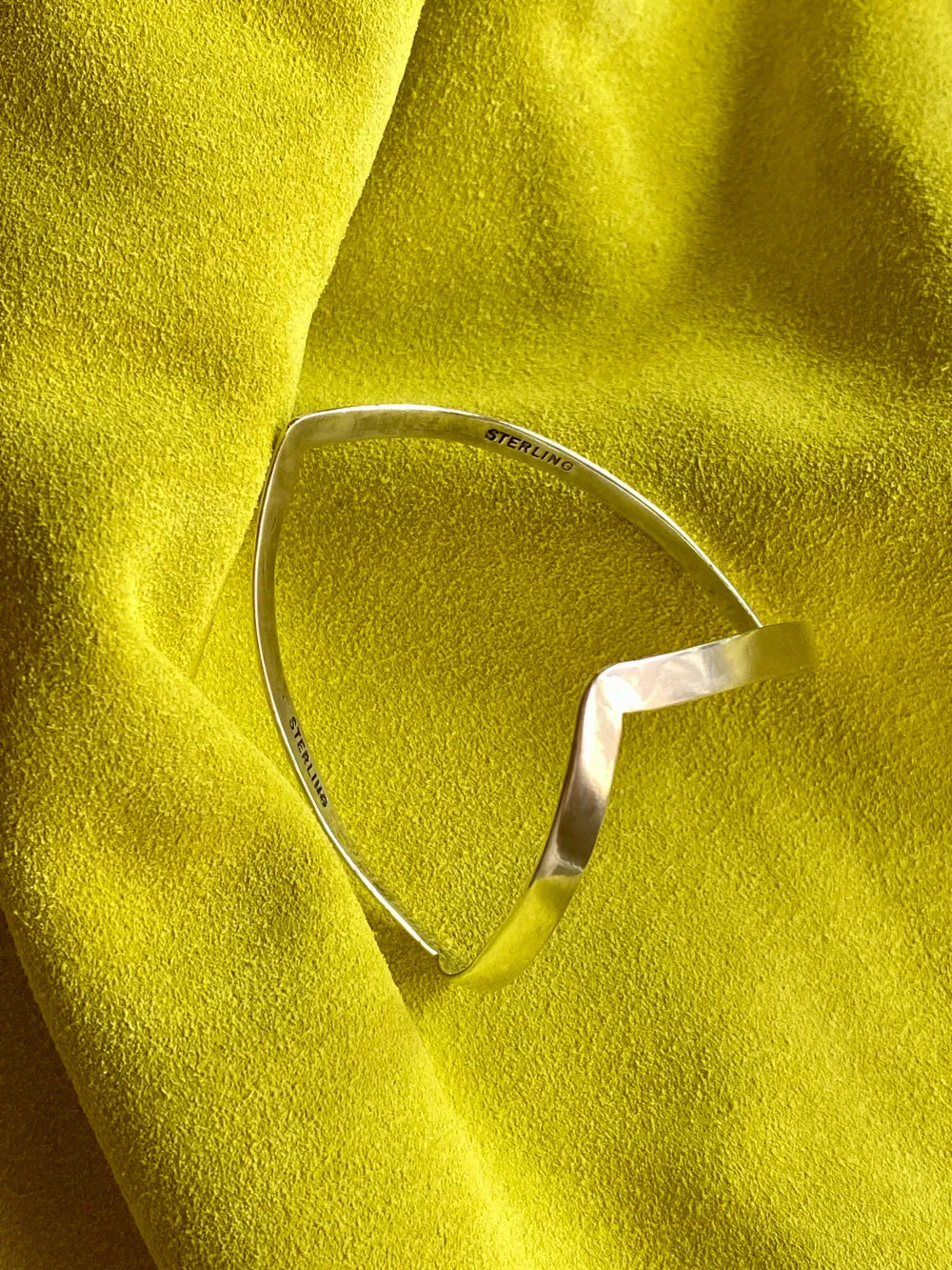 Vintage double-wishbone style bangle in solid sterling silver - 8 inch interior