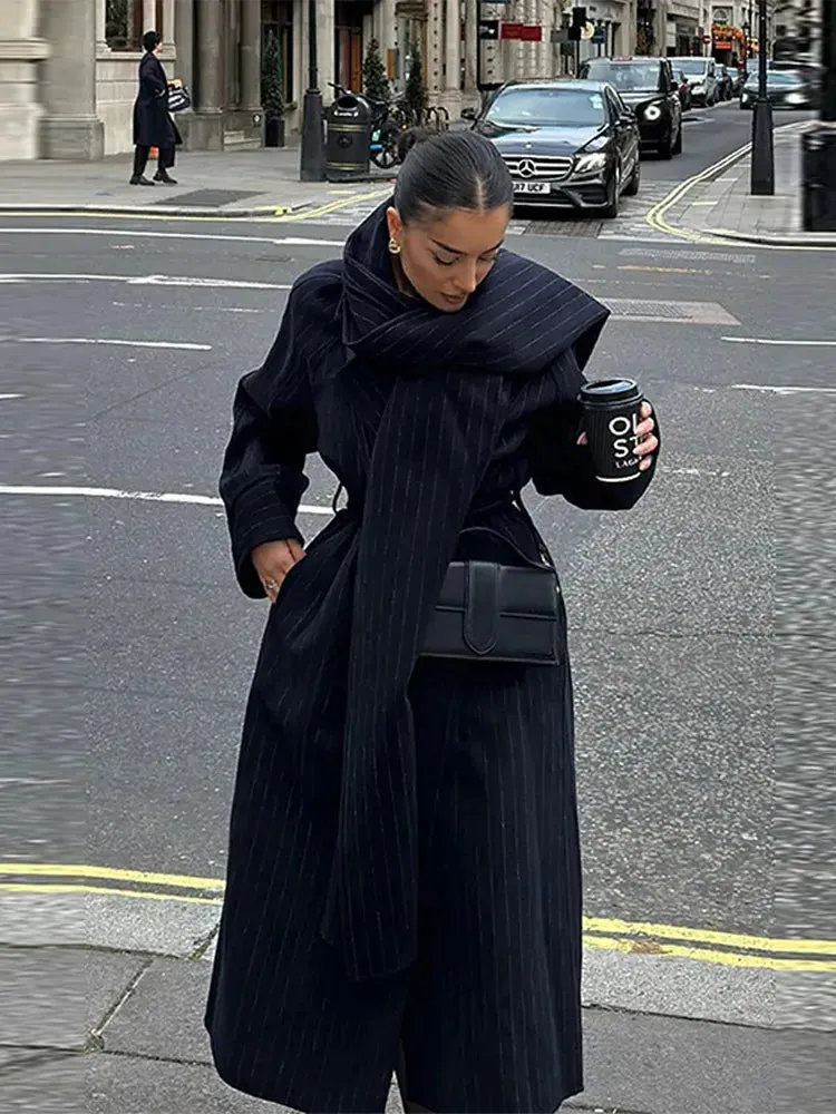 Vintage striped trench coat for women - Comfortable and versatile