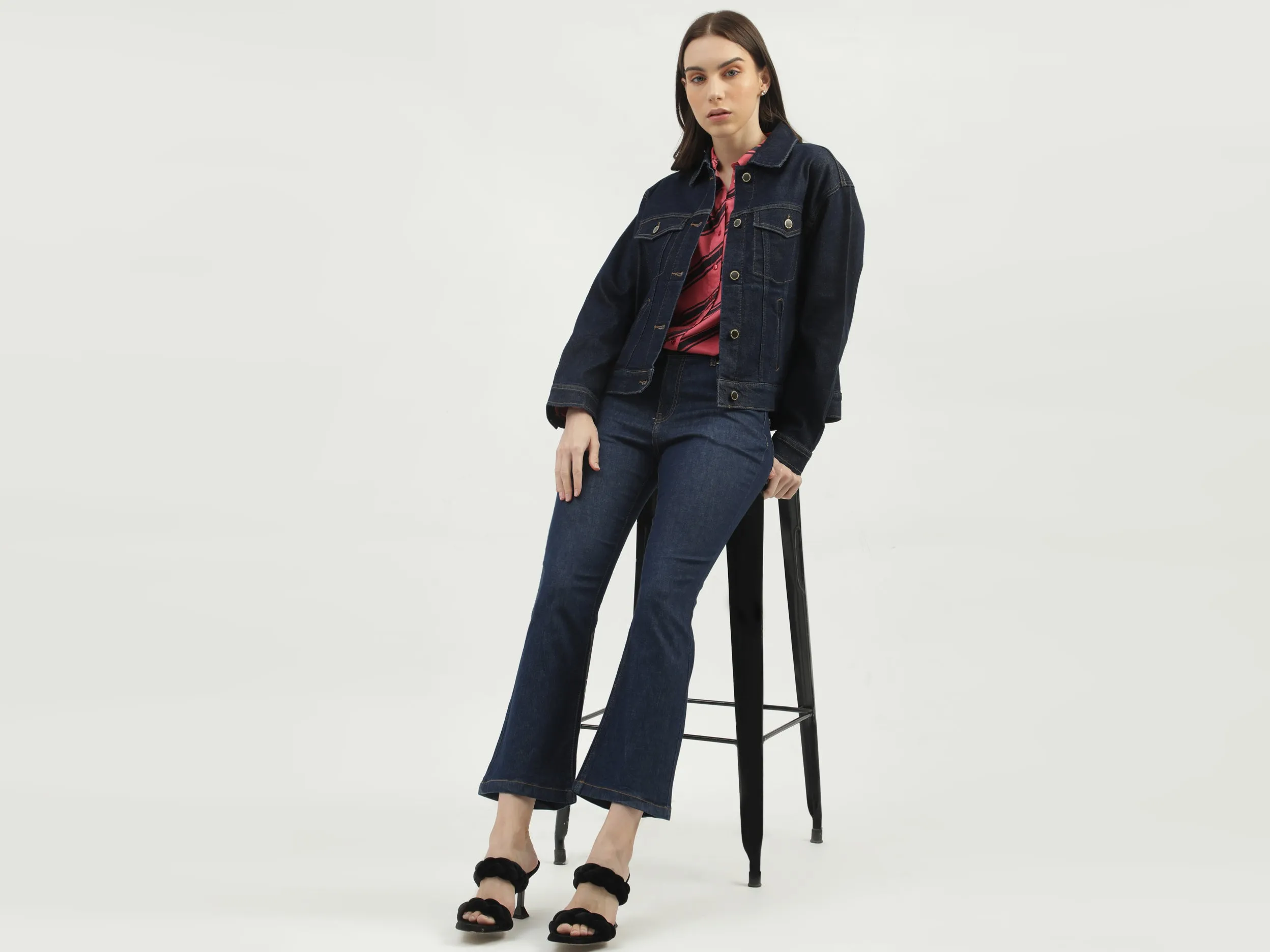 Women's Regular Fit Spread Collar Solid Jackets